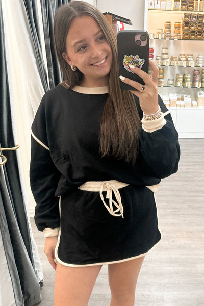 Stylish Women's Black Contrast Pullover & Lace-Up Waist Skort Set for Effortless Casual Elegance and Comfortable Fit