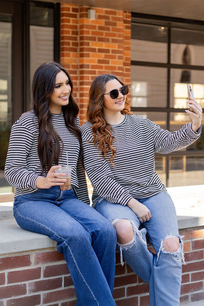 Stylish Women's Black Stripe Long Sleeve Top - Casual Round Neck, Drop Shoulder Design for Effortless Everyday Looks
