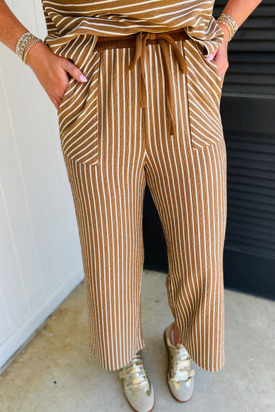 Stylish Women's Khaki Striped Two-Piece Set - Flattering Casual Outfit with Trendy Design for Effortless Elegance