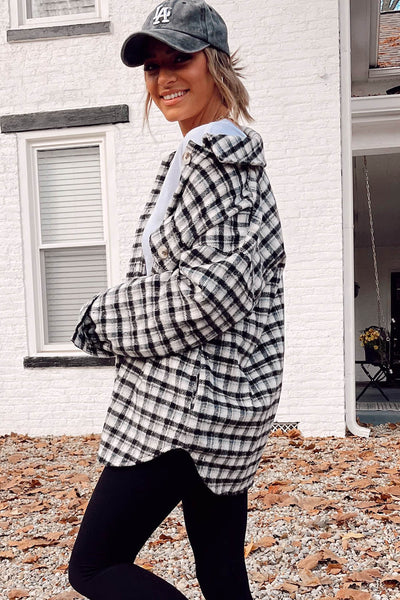 Stylish Oversized Women's Black Plaid Shacket Tunic with Button Details and Chest Pockets for Effortless Casual Chic