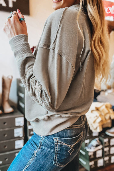 Cozy Women's Bohemian Aztec Patterned Sweatshirt - Relaxed Fit for Casual Outings and Effortless Layering