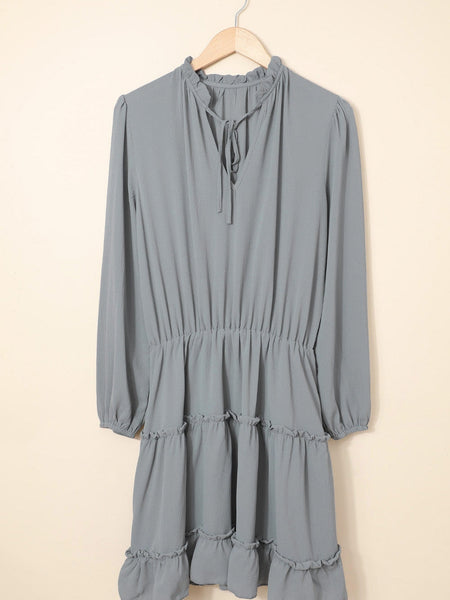 Stylish Pleated V-Neck Dress with Belt and Short Sleeves