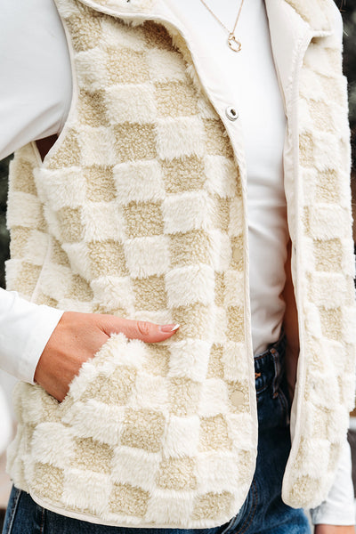 Soft Beige Cozy Women's Sherpa Vest Jacket - Stylish Layering Essential for Warmth and Comfort in Chill Weather