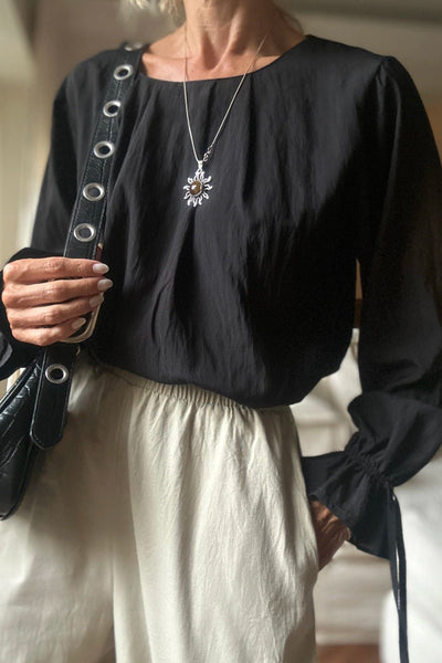 Elegant Black Pleated Long Sleeve Blouse for Women - Flowy Round Neck Top for Casual and Dressy Occasions