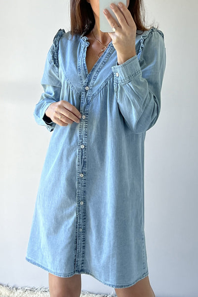 Stylish Women's Classic Fit Denim Button-Up Dress in Blue for Effortless Everyday Chic and Versatile Style