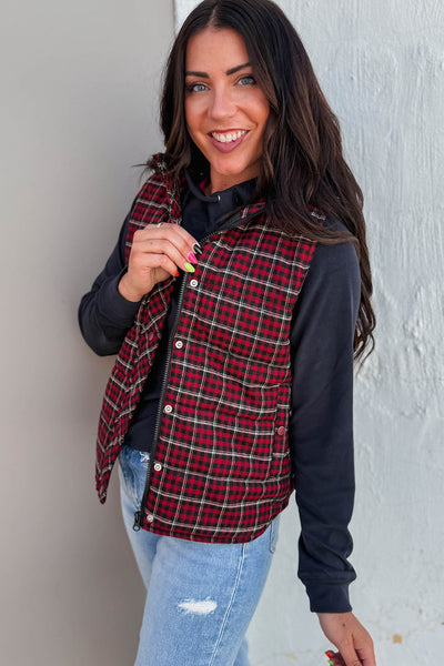 Cozy Women's Red Retro Plaid Zip-Up Winter Vest with Snap Buttons for Stylish Layering and Warmth