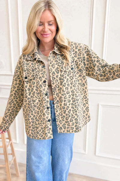 Trendy Women's Khaki Leopard Print Shacket with Collared Button Design & Flap Pockets for Effortless Layering