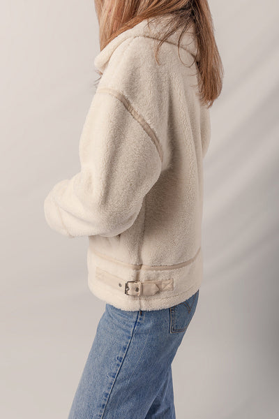 Cozy Women's Beige Fleece Zip-Up Jacket with Stylish Buckle Collar - Perfect for Casual Chic Outfits