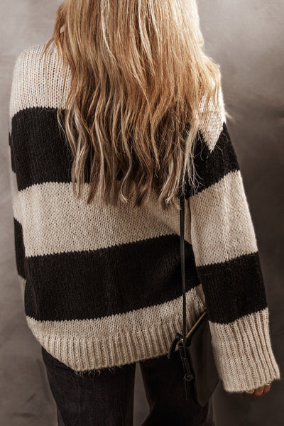 Cozy Women's Colorblock Pullover Sweater in Jet Stream - Loose Fit Knit for Stylish Casual Fall Looks