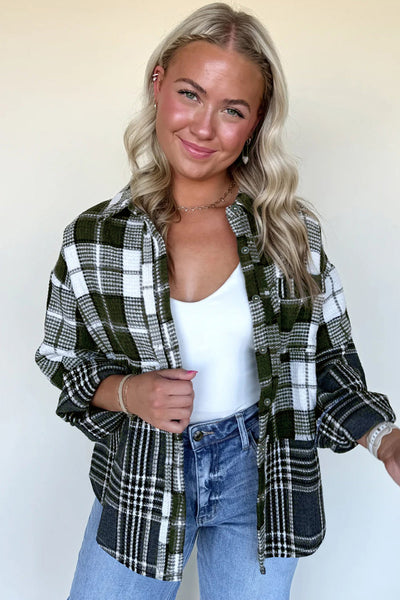 Women's Oversized Plaid Shacket Jacket - Trendy Layering Piece for Casual Fall Fashion in Warm Tones