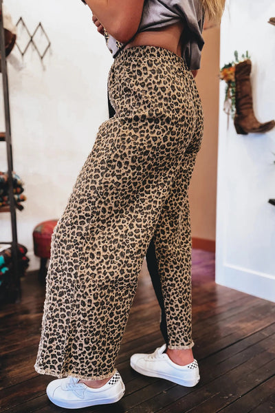 Trendy Women's Black Leopard Patchwork Wide Leg Jeans with Frayed Hem - Effortlessly Chic Casual Fashion