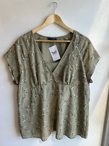 Vintage Sage Blossom Embroidered Top | Size 16