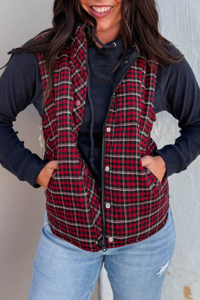 Cozy Women's Red Retro Plaid Zip-Up Winter Vest with Snap Buttons for Stylish Layering and Warmth