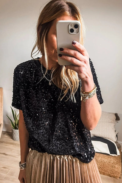 Women's Sparkly Black Sequin Crew Neck T-Shirt - Comfortable Holiday Party Top for Festive Celebrations and Events