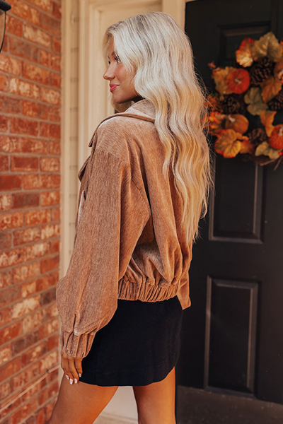Stylish Women's Chestnut Velvet Jacket with Lapel Collar and Pockets - Cozy Outerwear for Fashionable Fall Looks