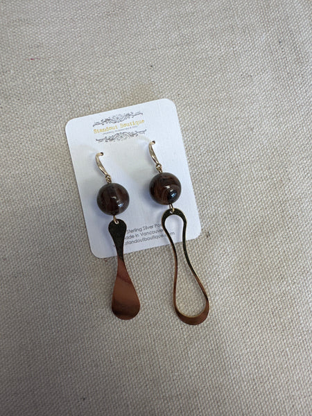 Standout Boutique Agate Dangle Earrings