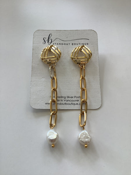 Gold Pearl Drop Dangle Earrings- Standout Boutique( Vancouver, BC)