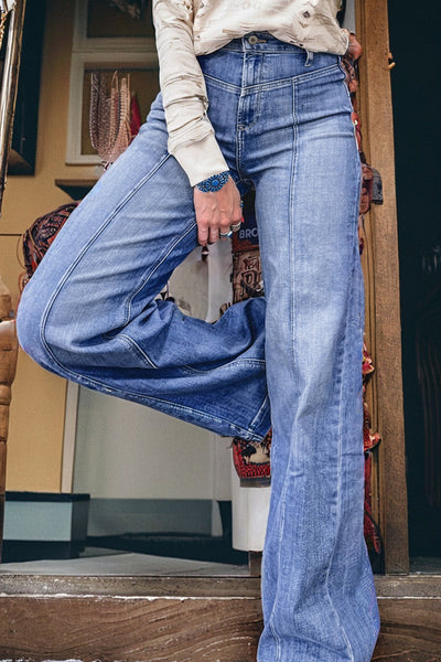 Flattering High-Waisted Blue Jeans for Women - Stylish Casual Fit Perfect for Everyday Outings and Effortless Style