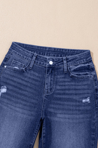 Chic Women's High-Waisted Slim Fit Jeans in Classic Blue Denim  Ideal for Casual Outfits and Everyday Style