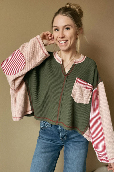 Women's Casual Green Color Block Loose-Fit Top with Exposed Stitch and Notched Neck Stylish Textured Apparel