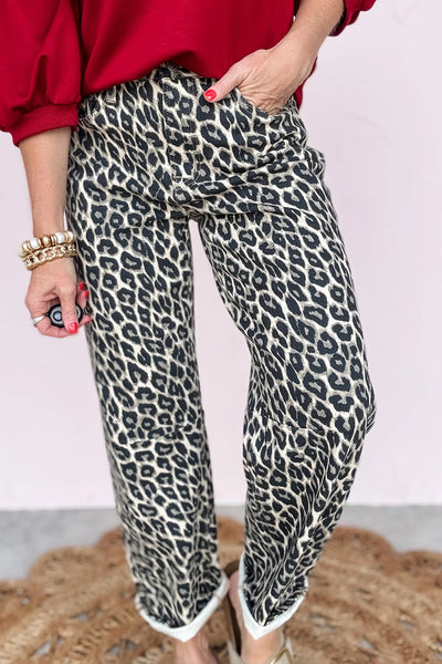High-Waisted Black Leopard Print Barrel Jeans for Women - Chic Casual Style with Trendy Comfort and Flair