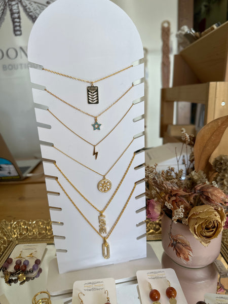 Standout Boutique Folk Flower 14k Gold Bond Necklace