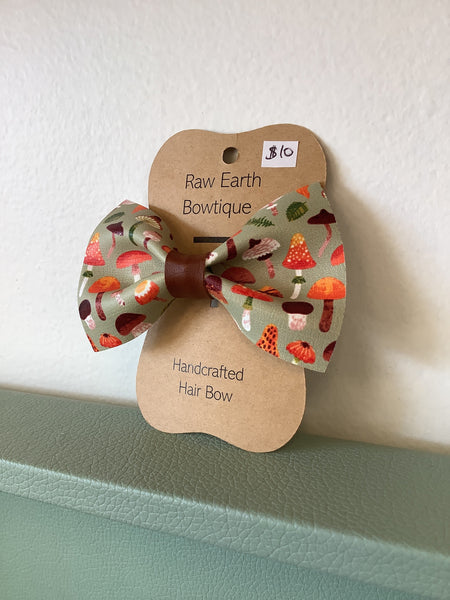 Raw Earth Bowtique Mushroom Leaf Hair Bow