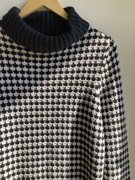 Liz Claiborne Black&White Hounds Tooth Turtleneck Sweater