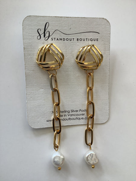 Gold Pearl Drop Dangle Earrings- Standout Boutique( Vancouver, BC)