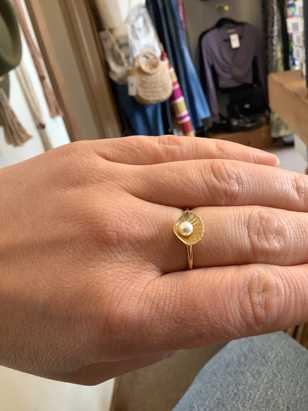 Gold Plated Shell+Pearl Ring - Standout Boutique (Vancouver, BC)