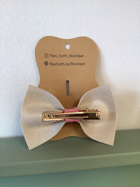 Raw Earth Bowtique be kind hair bow clip