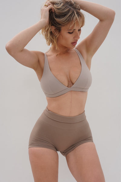 NATURYL Naked Seamless Ultra High Waist Shorts