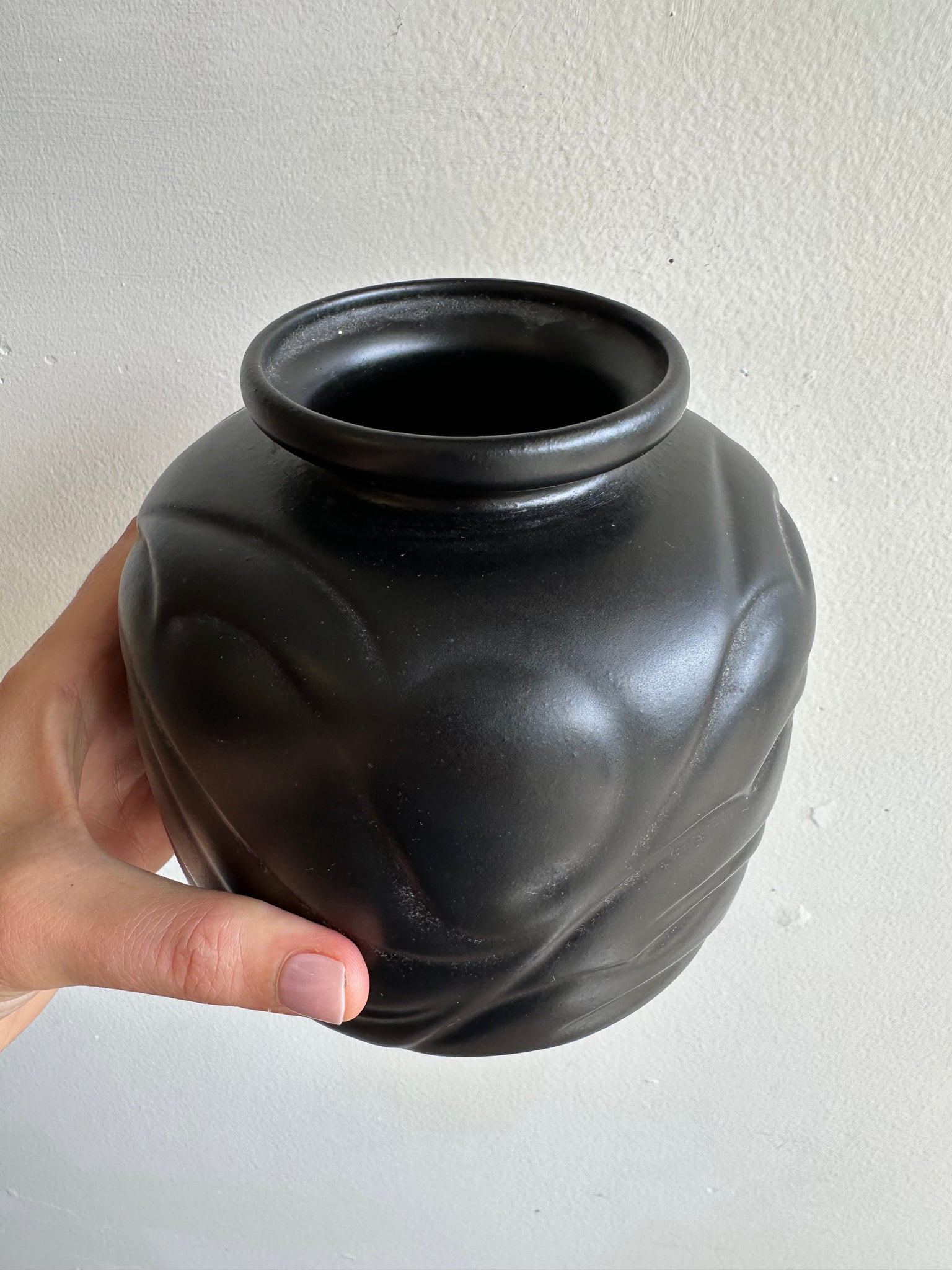 Mid-Century Matte Black Vase – Zenith Gouda Holland