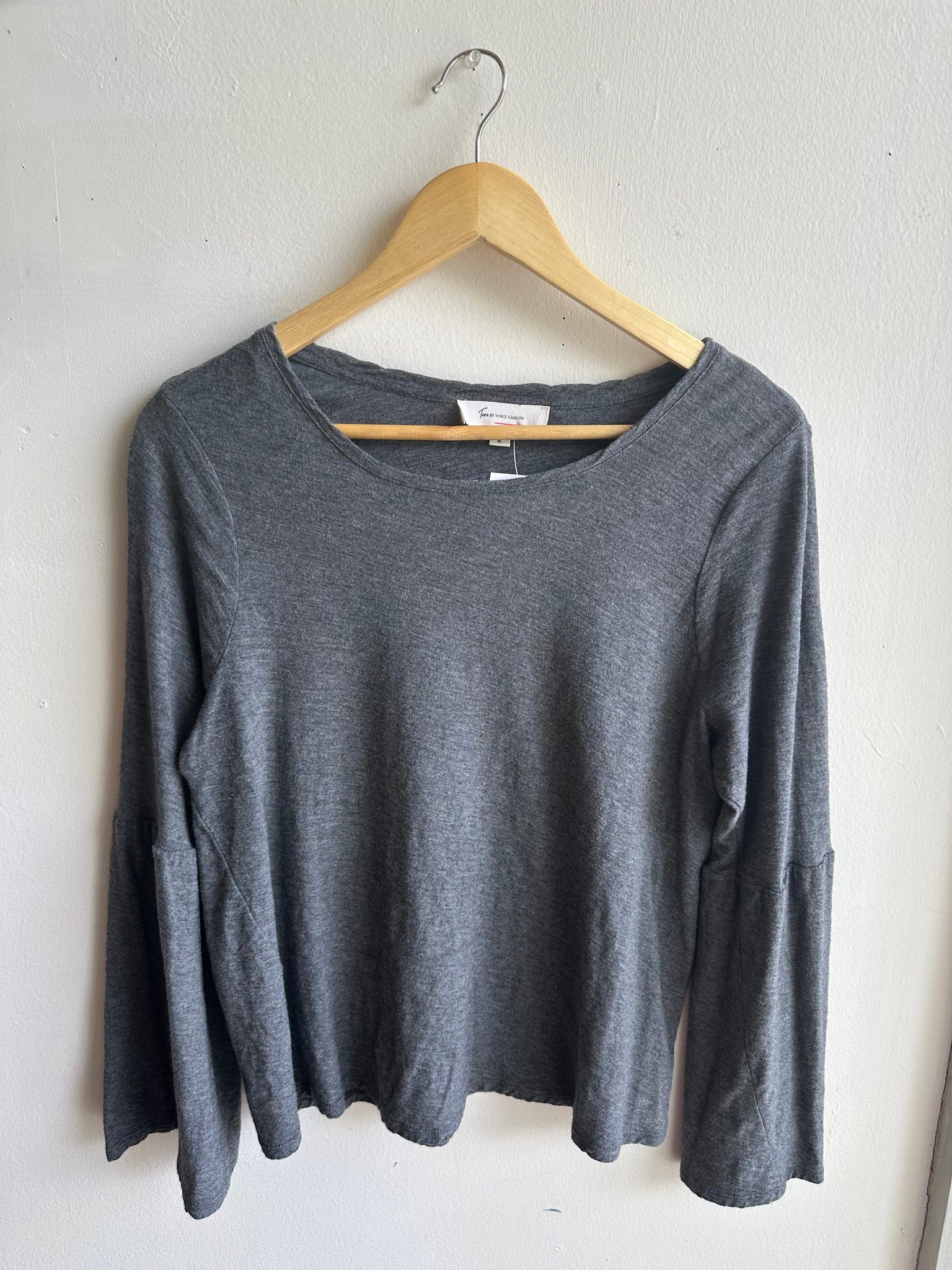 Charcoal Bell-Sleeve Knit Top by Two by Vince Camuto | Size XL