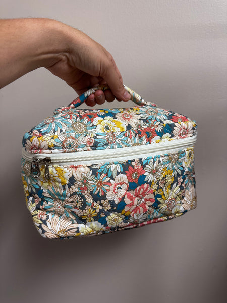 Floral Quilted Travel Case - Size Extra Large