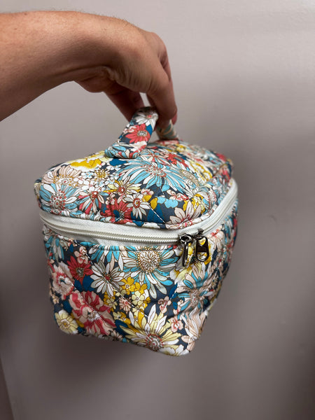 Floral Quilted Travel Case - Size Extra Large