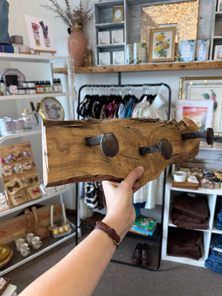 Papa’s Live-Edge Hook Rack
