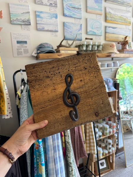 Papa’s Musical Note Hook Rack