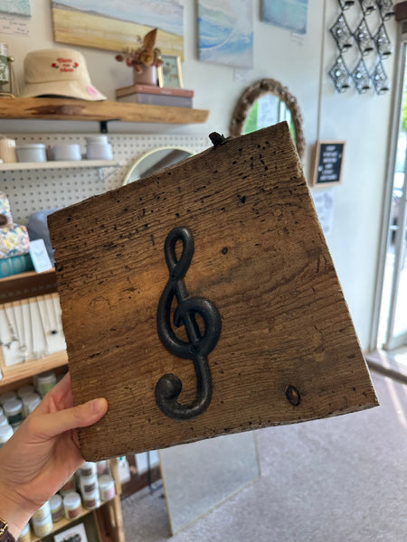 Papa’s Musical Note Hook Rack