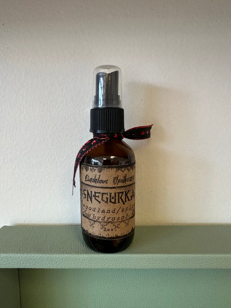 Ladalove Apothecary -Snegurka Woodland Spice Ritual Mistk