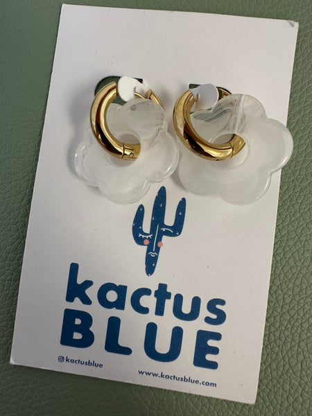 Kactus Blue - Gold Hoop White Flower Earrings