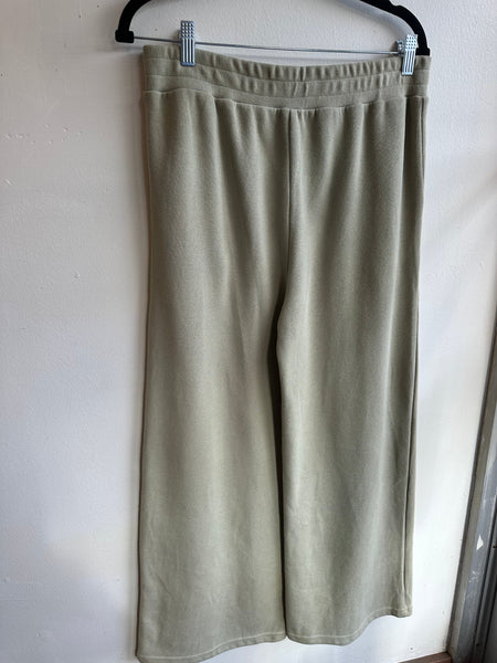 Sunshy - Sage Green Wide Leg Sweat Pants - Size Large