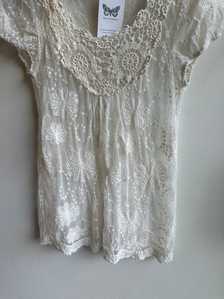 Delicate Lace Tee Shirt | Size Medium