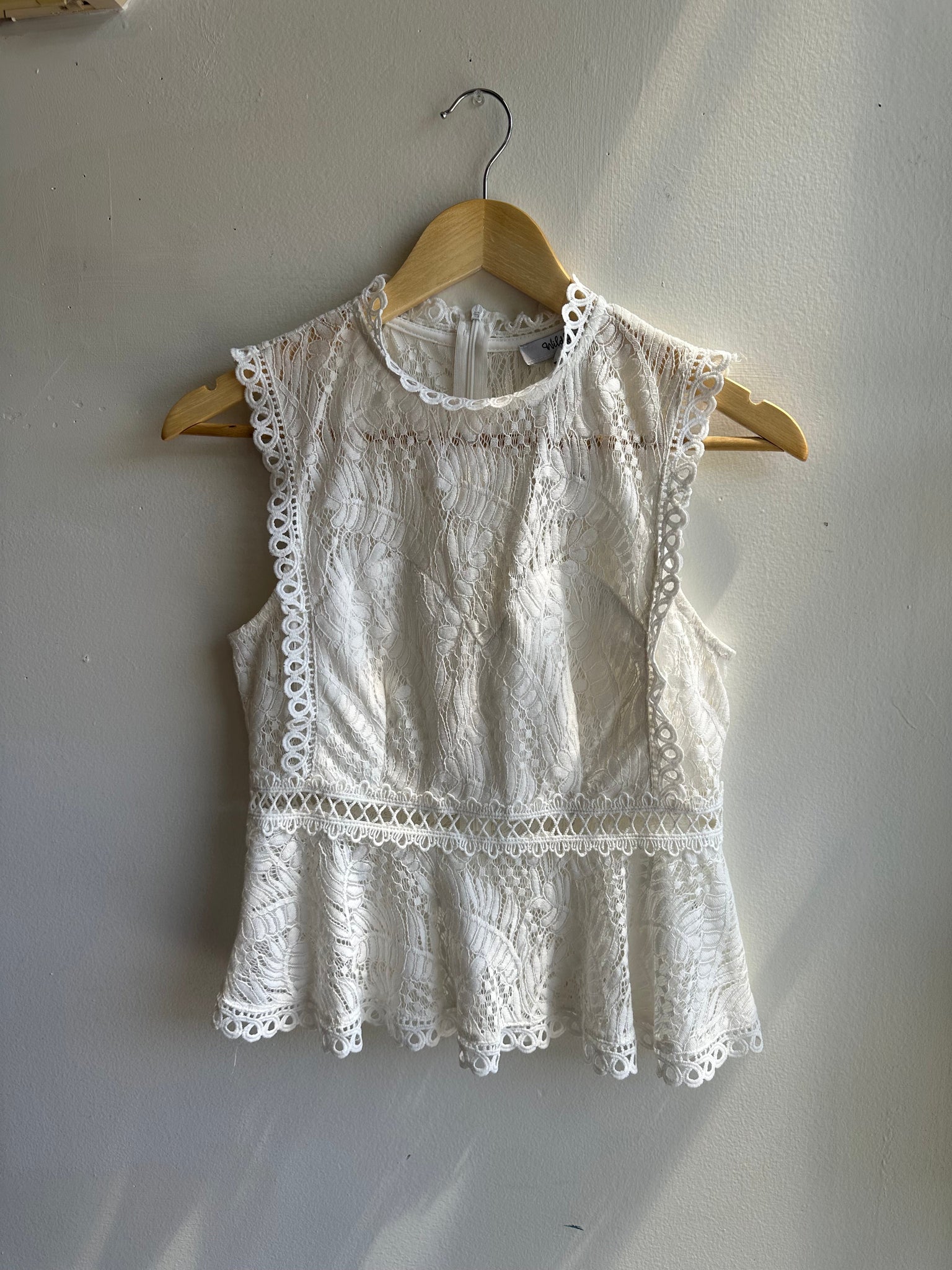 Wildfire Lace Peplum Tank Top | Size Small