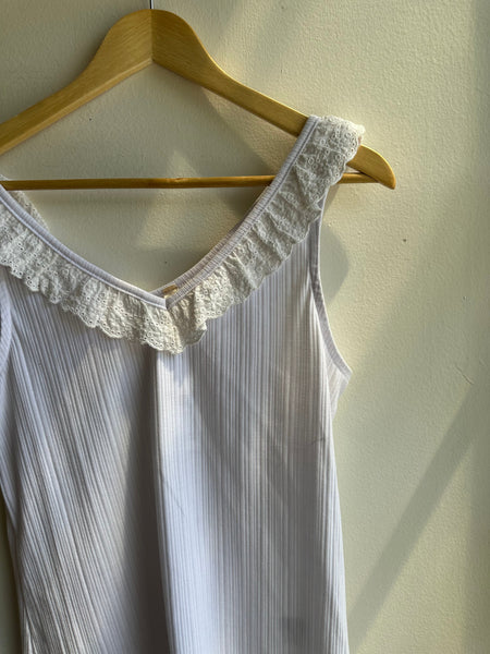 Lace Trim V Neck White Tank Top | Size Large
