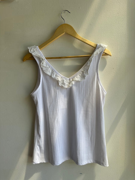 Lace Trim V Neck White Tank Top | Size Large