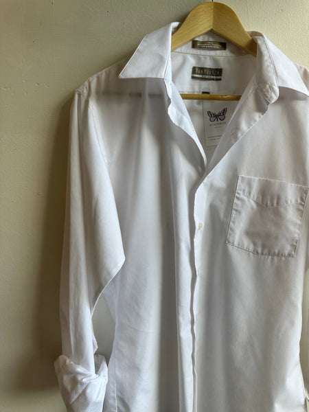 Van Heusen Fitted White Button Up Shirt | Size Men’s Medium