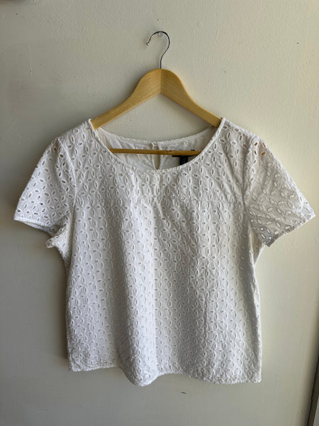 GAP White Cotton Eyelet T-Shirt Top | Size Medium