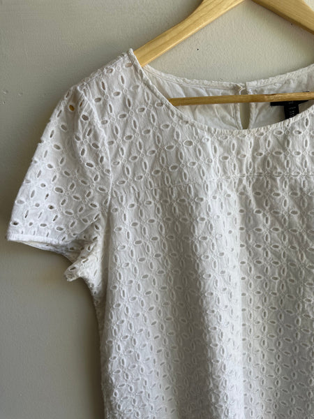 GAP White Cotton Eyelet T-Shirt Top | Size Medium
