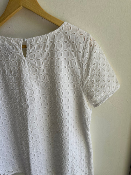 GAP White Cotton Eyelet T-Shirt Top | Size Medium